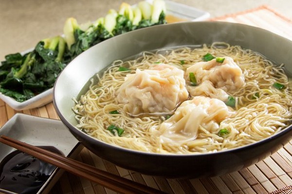 Resep Mie Wonton Isi Ayam dengan Kuah Kaldu Gurih