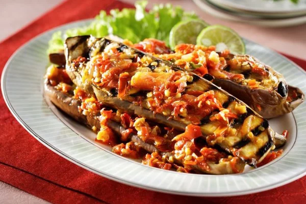 Sambal Terong Penyet Ala Finna, Praktis dan Mantap Pedasnya!