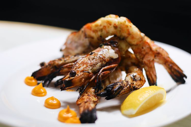 Udang Ronggeng Bakar Cocol Sambal Terasi, Nikmat Banget!