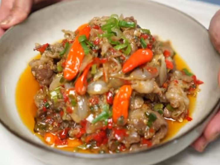 Beef Slice Tumis Pedas dengan Uleg Sambal Geprek&nbsp;Finna